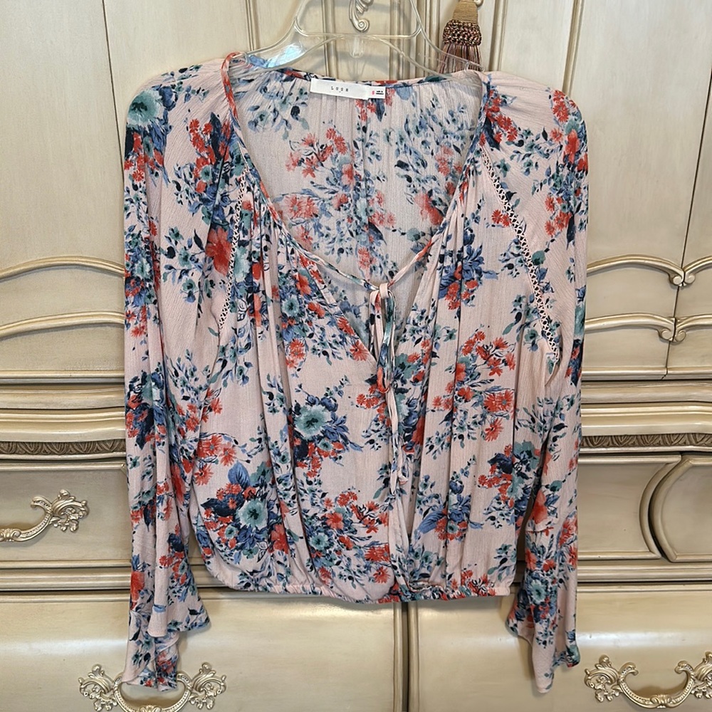 Lush - VGUC Floral blouse